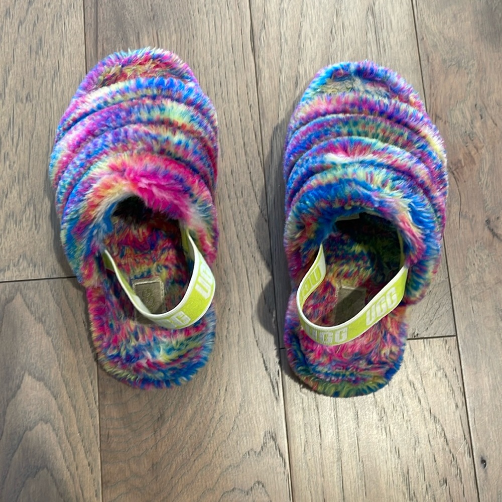 Ugg slippers girls - size 2